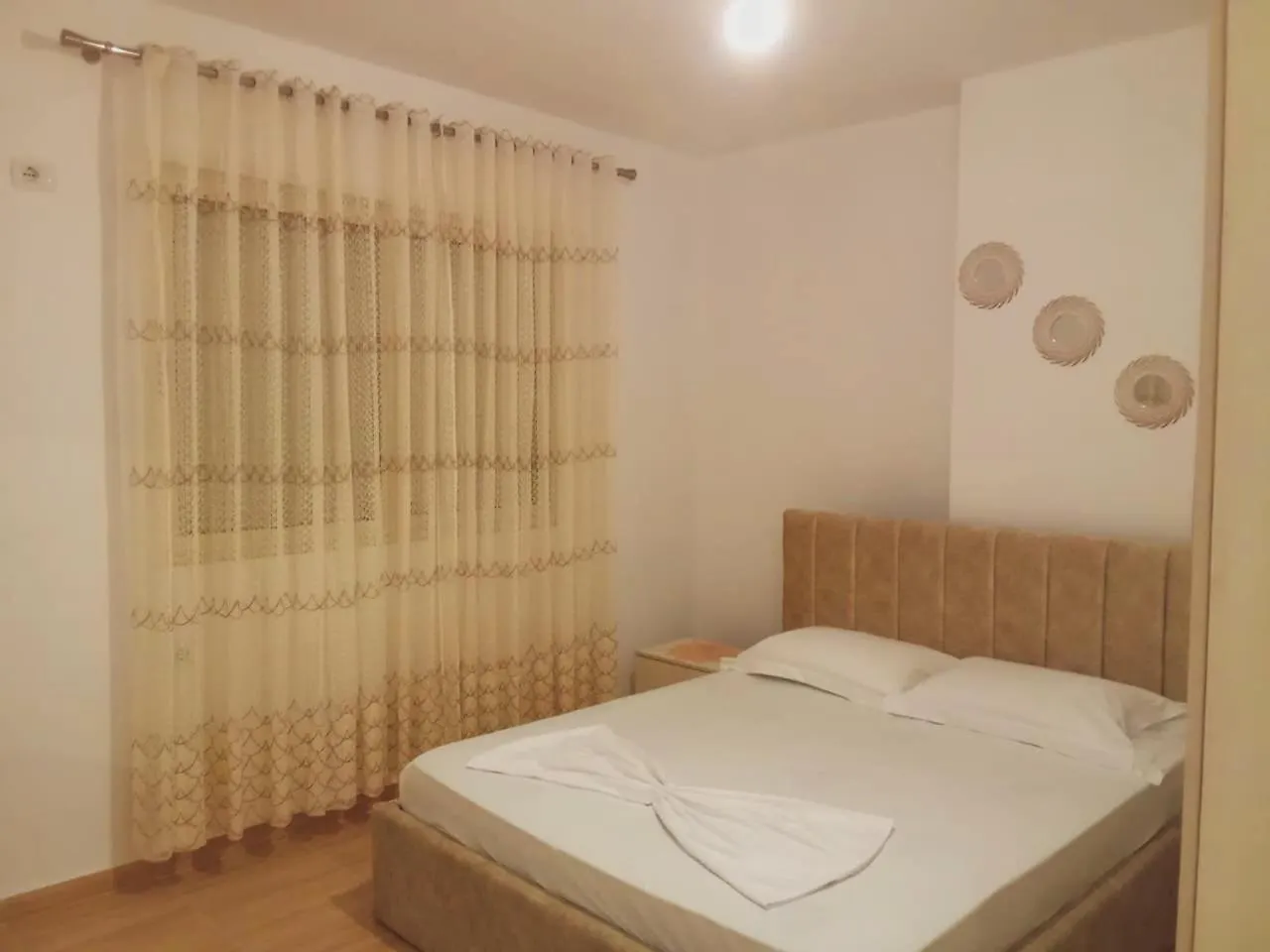 Apartment Center Guest House Vlorë